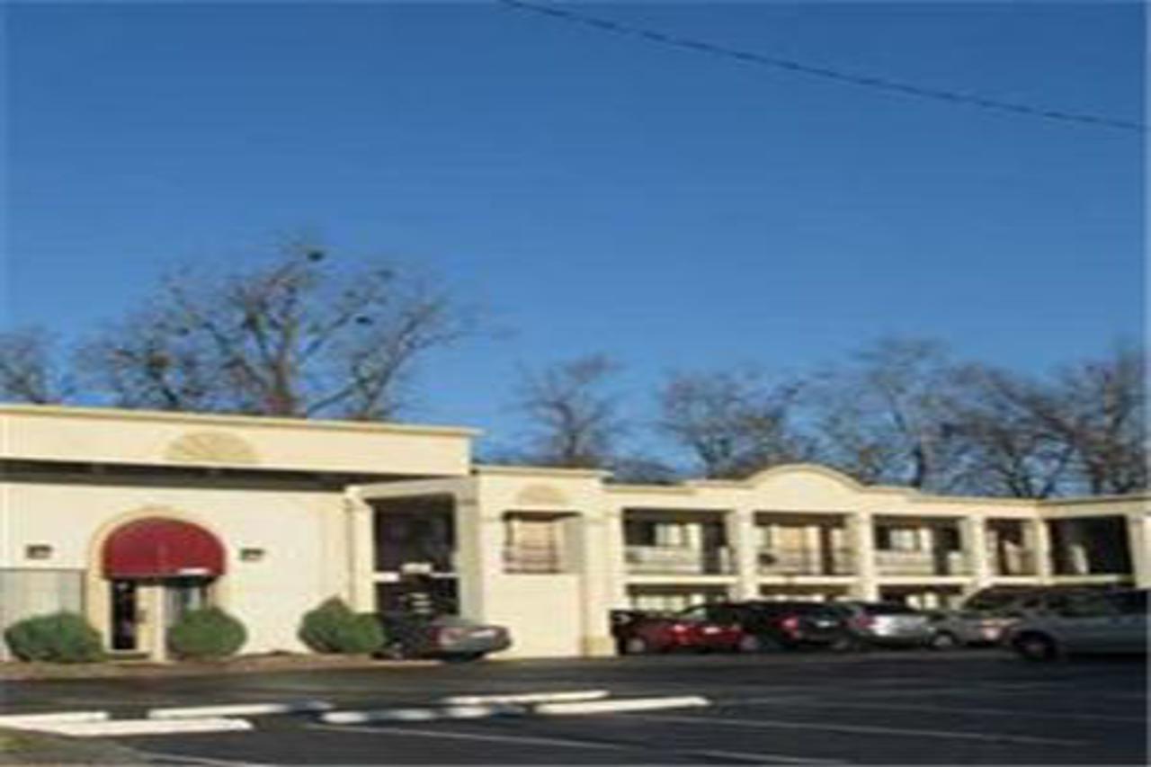 American Eagle Inn Fayetteville Exterior photo